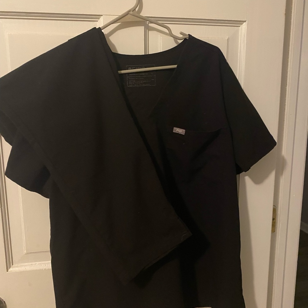Figs Women's Black Short Sleeve Tee